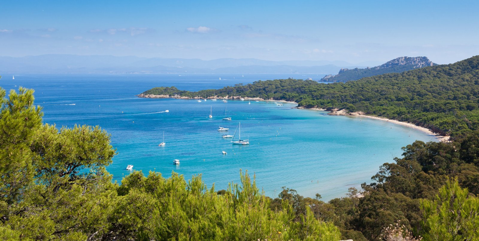 Panoramic view of Porquerolles island in France Excursions bateau à Toulon