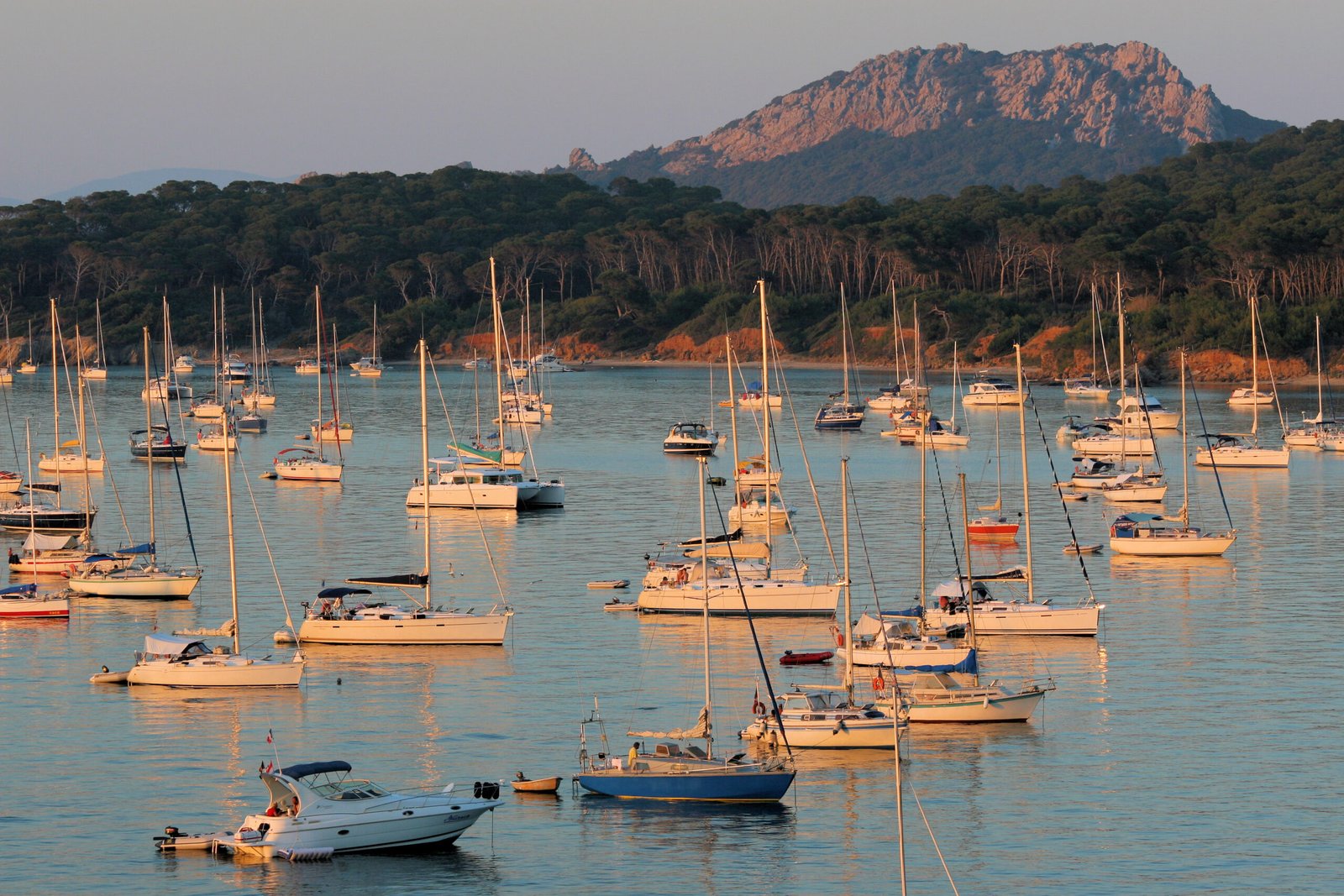 Baie de la courtade - Porquerolles balade bateau à l'Almanarre